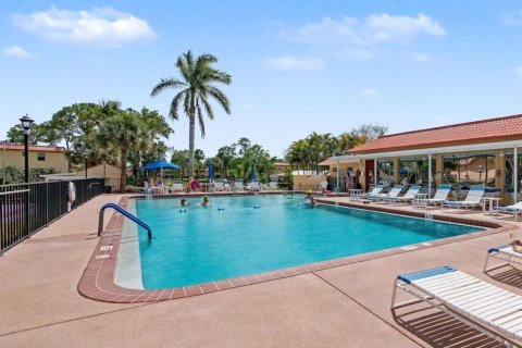 Condo in Stuart, Florida, 1 bedroom  № 2189483 - photo 19