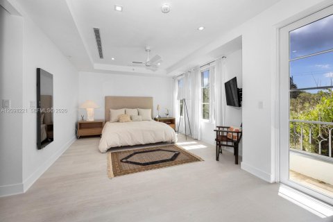 Купить кондоминиум в Корал-Гейблс, Флорида 3 спальни, 306.48м2, № 2395261 - фото 10