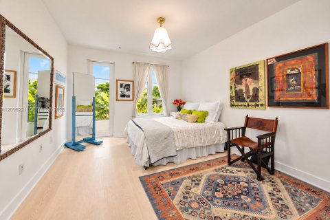 Купить кондоминиум в Корал-Гейблс, Флорида 3 спальни, 306.48м2, № 2395261 - фото 15