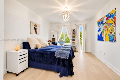 Купить кондоминиум в Корал-Гейблс, Флорида 3 спальни, 306.48м2, № 2395261 - фото 14