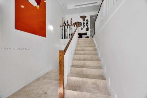 Купить кондоминиум в Корал-Гейблс, Флорида 3 спальни, 306.48м2, № 2395261 - фото 4