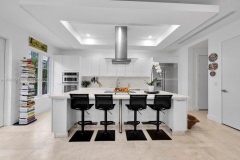 Купить кондоминиум в Корал-Гейблс, Флорида 3 спальни, 306.48м2, № 2395261 - фото 8
