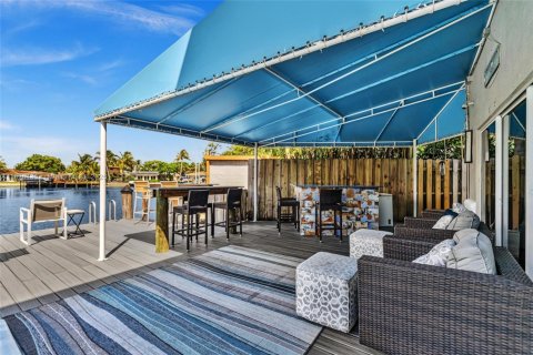 House in Wilton Manors, Florida 3 bedrooms, 262.36 sq.m. № 1799173 - photo 19