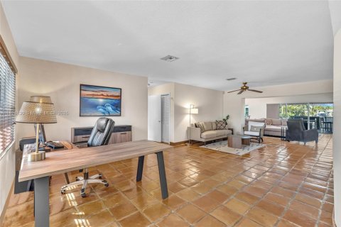 House in Wilton Manors, Florida 3 bedrooms, 262.36 sq.m. № 1799173 - photo 5