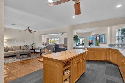 House in Wilton Manors, Florida 3 bedrooms, 262.36 sq.m. № 1799173 - photo 7