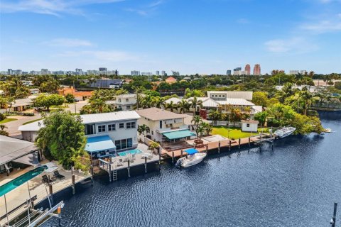 House in Wilton Manors, Florida 3 bedrooms, 262.36 sq.m. № 1799173 - photo 4