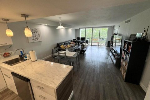 Condominio en venta en Pompano Beach, Florida, 3 dormitorios, 129.13 m2 № 2087611 - foto 19