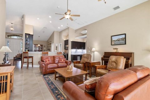 House in Bradenton, Florida 4 bedrooms, 284.1 sq.m. № 1734952 - photo 14