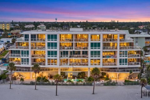 Condo in Sarasota, Florida, 4 bedrooms  № 2347211 - photo 4