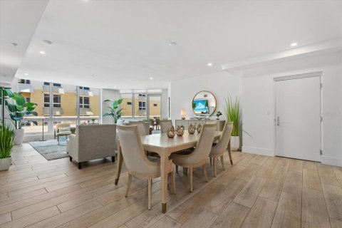 Condo in Sarasota, Florida, 4 bedrooms  № 2347211 - photo 18