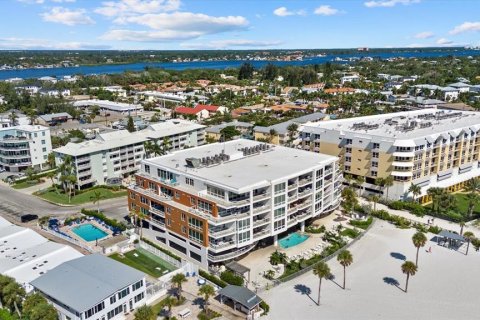 Condo in Sarasota, Florida, 4 bedrooms  № 2347211 - photo 8