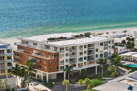 Condo in Sarasota, Florida, 4 bedrooms  № 2347211 - photo 2