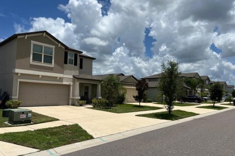 Casa en alquiler en Wimauma, Florida, 6 dormitorios, 240.52 m2 № 1804041 - foto 1