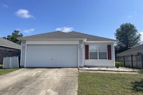 House in Crestview, Florida 3 bedrooms, 128.11 sq.m. № 590159 - photo 1