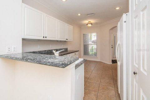 Touwnhouse à louer à Tampa, Floride: 3 chambres, 137.5 m2 № 2416593 - photo 12
