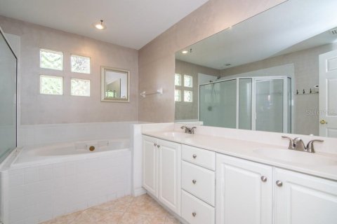 Touwnhouse à louer à Tampa, Floride: 3 chambres, 137.5 m2 № 2416593 - photo 21