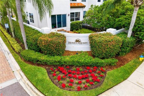Touwnhouse à louer à Tampa, Floride: 3 chambres, 137.5 m2 № 2416593 - photo 3