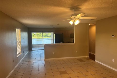 Casa en venta en Kissimmee, Florida, 3 dormitorios, 124.67 m2 № 1850033 - foto 6