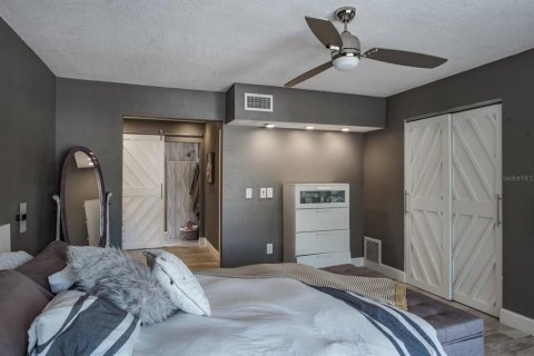Casa en venta en Palm Harbor, Florida, 4 dormitorios, 232.81 m2 № 1592532 - foto 30