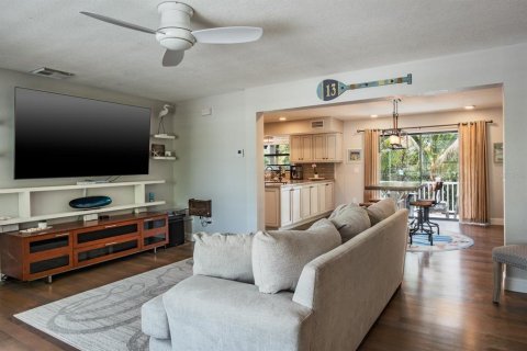 Casa en venta en Palm Harbor, Florida, 4 dormitorios, 232.81 m2 № 1592532 - foto 15