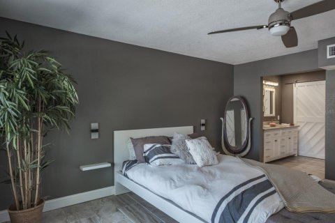 Casa en venta en Palm Harbor, Florida, 4 dormitorios, 232.81 m2 № 1592532 - foto 29