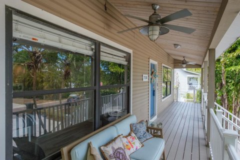 Casa en venta en Palm Harbor, Florida, 4 dormitorios, 232.81 m2 № 1592532 - foto 7