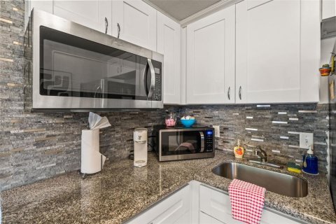 Villa ou maison à louer à Tampa, Floride: 1 chambre, 55.74 m2 № 2416698 - photo 9