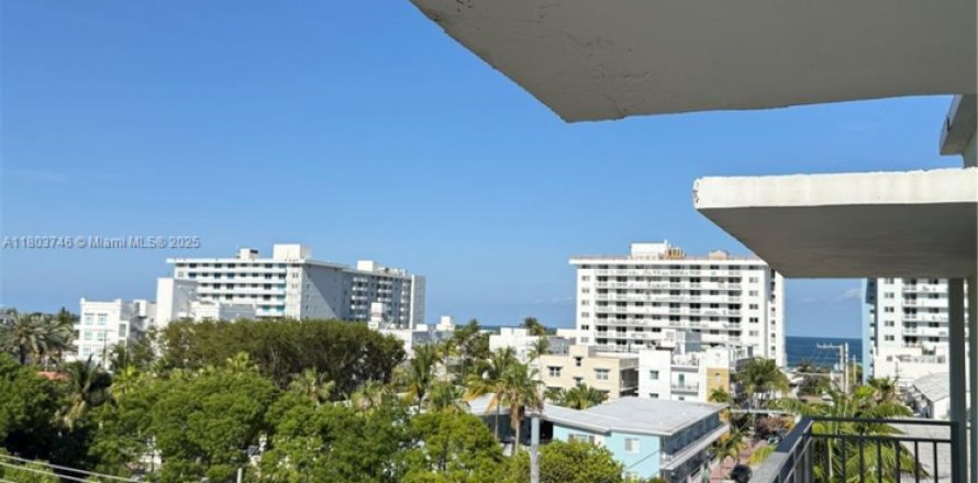 Condo à Miami Beach, Floride, 1 chambre  № 1957598