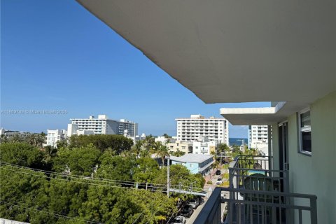 Copropriété à louer à Miami Beach, Floride: 1 chambre, 54.81 m2 № 1957598 - photo 12