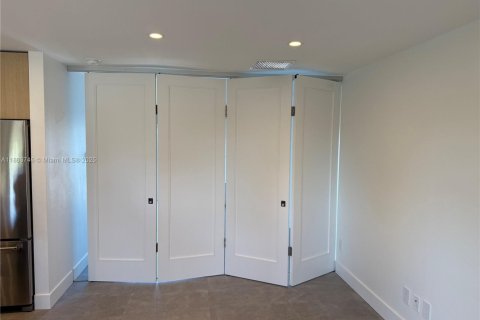 Copropriété à louer à Miami Beach, Floride: 1 chambre, 54.81 m2 № 1957598 - photo 15