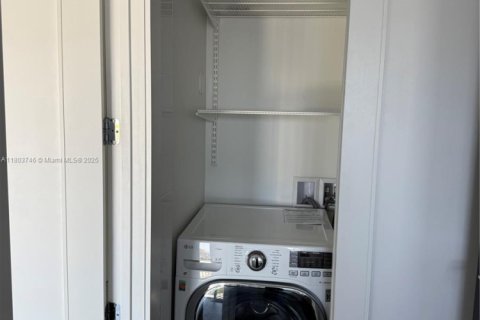 Copropriété à louer à Miami Beach, Floride: 1 chambre, 54.81 m2 № 1957598 - photo 10