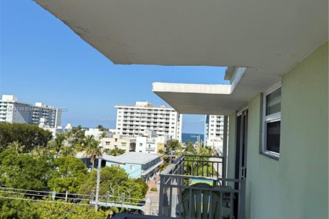 Copropriété à louer à Miami Beach, Floride: 1 chambre, 54.81 m2 № 1957598 - photo 5