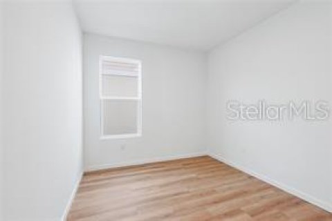 House in Palm Coast, Florida 3 bedrooms, 161.84 sq.m. № 2317483 - photo 13