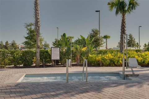 Townhouse in Davenport, Florida 4 bedrooms, 177.81 sq.m. № 2155612 - photo 25