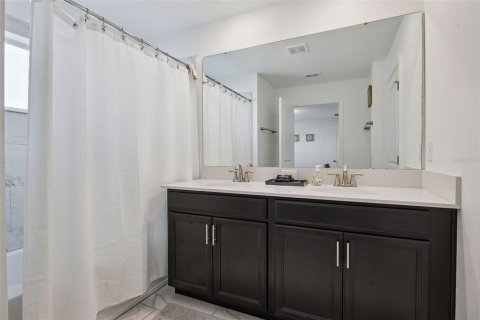 Townhouse in Davenport, Florida 4 bedrooms, 177.81 sq.m. № 2155612 - photo 14