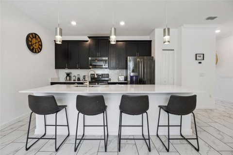Townhouse in Davenport, Florida 4 bedrooms, 177.81 sq.m. № 2155612 - photo 7