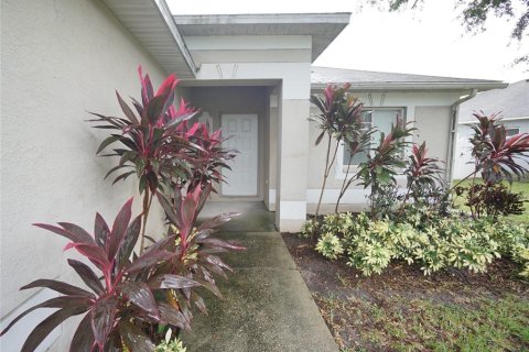 Villa ou maison à louer à Valrico, Floride: 3 chambres, 119.84 m2 № 2410477 - photo 2