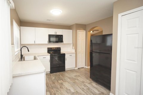 Villa ou maison à louer à Valrico, Floride: 3 chambres, 119.84 m2 № 2410477 - photo 21