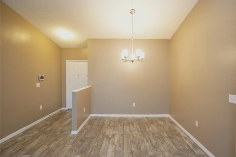 Villa ou maison à louer à Valrico, Floride: 3 chambres, 119.84 m2 № 2410477 - photo 5
