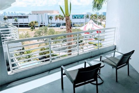 Condominio en venta en Fort Lauderdale, Florida, 1 dormitorio, 57.32 m2 № 1867085 - foto 8