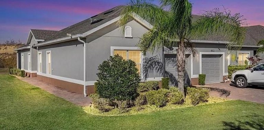 Villa ou maison à Clermont, Floride 2 chambres, 139.63 m2 № 2330947