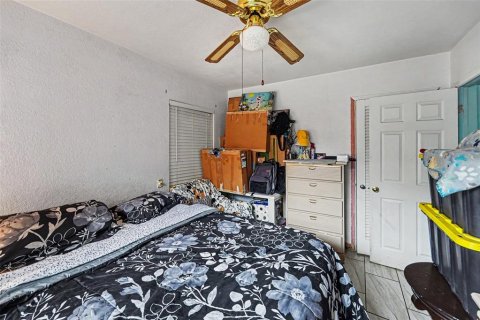 House in Clearwater, Florida 2 bedrooms, 103.77 sq.m. № 2113771 - photo 12
