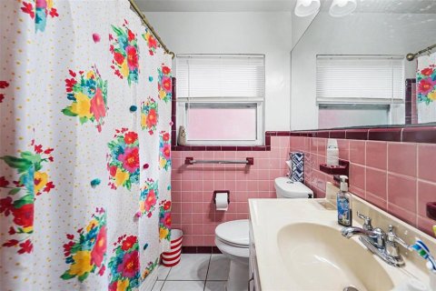 House in Clearwater, Florida 2 bedrooms, 103.77 sq.m. № 2113771 - photo 13