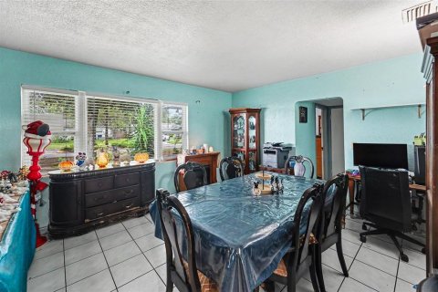 House in Clearwater, Florida 2 bedrooms, 103.77 sq.m. № 2113771 - photo 7