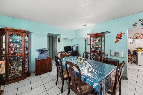 House in Clearwater, Florida 2 bedrooms, 103.77 sq.m. № 2113771 - photo 8