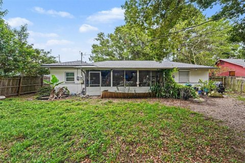 House in Clearwater, Florida 2 bedrooms, 103.77 sq.m. № 2113771 - photo 14