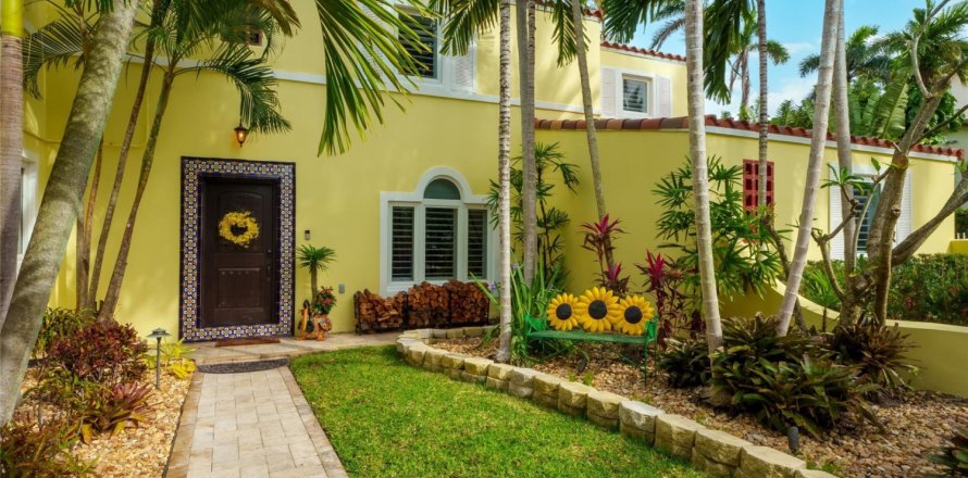 Villa ou maison à Fort Lauderdale, Floride 3 chambres, 226.77 m2 № 693435
