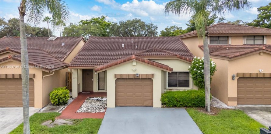 Дом в Хайалиа, Флорида 3 спальни, 149.76м2 № 1896528