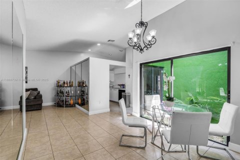 Купить виллу или дом в Хайалиа, Флорида 3 спальни, 149.76м2, № 1896528 - фото 6