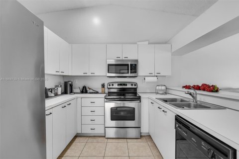 Купить виллу или дом в Хайалиа, Флорида 3 спальни, 149.76м2, № 1896528 - фото 7